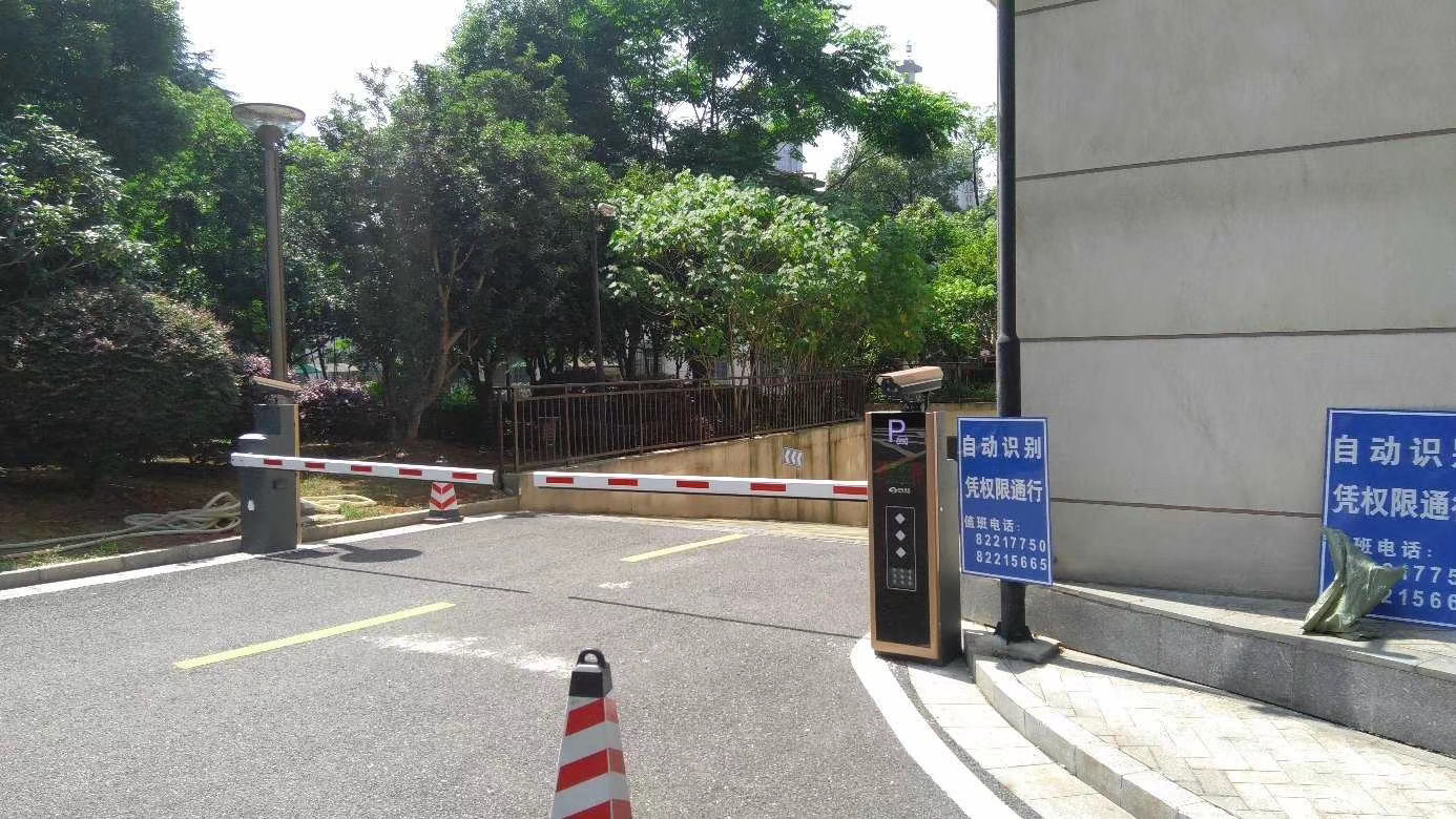 湖南省委二區(qū)車(chē)庫(kù) 湖南省委二區(qū)車(chē)庫(kù)