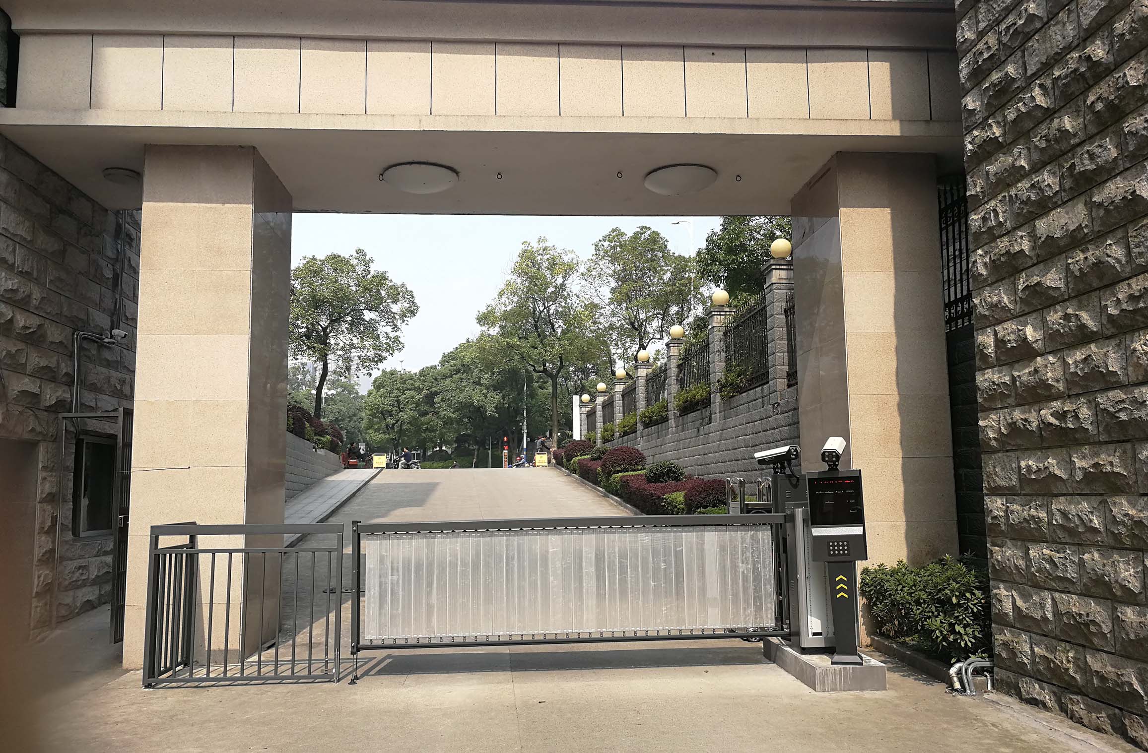 長沙雷隆智能科技有限公司,車牌識(shí)別系統(tǒng),停車收費(fèi)系統(tǒng),車牌識(shí)別一體機(jī),智能通道閘,湖南車牌識(shí)別道閘系統(tǒng),人行通道閘,智能道閘